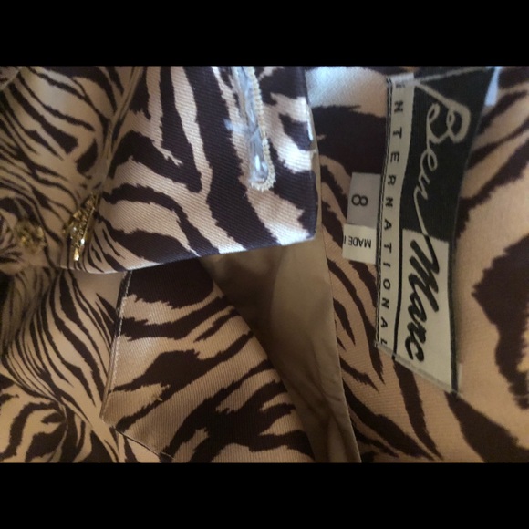 2 Pieces sophisticated style Tiger print attire - Picture 2 of 2